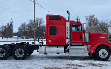 Photo of a 1996 Kenworth W900L Semi-Tractor for sale