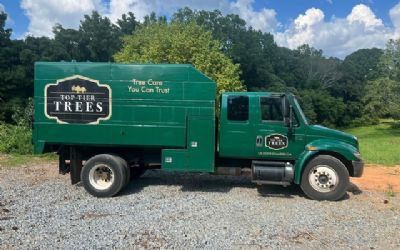 Photo of a 2005 International 4200 Utility Truck for sale
