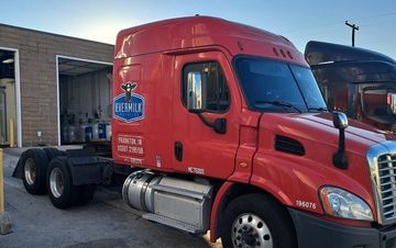 Photo of a 2019 Freightliner Cascadia Ca11364dc Semi-Tractor for sale