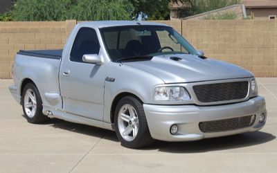 2004 Ford F-150 Lightning SVT Custom Pickup