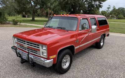 1987 Chevrolet Suburban 20 Series 3/4 Ton SIL 1987 Chevrolet Suburban 20 Series 3/4 Ton Silverado PKG