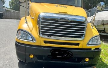 Photo of a 2005 Freightliner Century 112 Semi-Tractor for sale