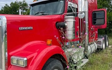 Photo of a 2007 Kenworth W900 Semi Tractor for sale