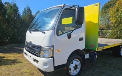 Photo of a 2018 Hino 195 Flatbed Truck for sale