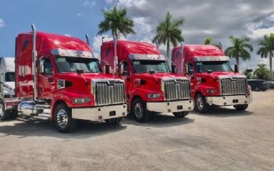 Photo of a 2023 Western Star 4900 Semi-Tractor for sale