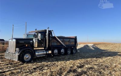 Photo of a 2019 Kenworth W900 Dump Truck for sale