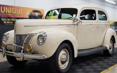 1940 Ford Deluxe Tudor Sedan 