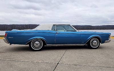 Photo of a 1971 Lincoln Continental Mark 111 for sale