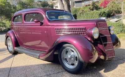 1935 Ford Tudor Sedan (all Steel Show Stopper)