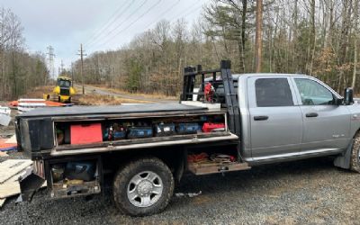 Photo of a 2021 Dodge RAM 3500 Crew Cab Chassis Contractor Truck for sale