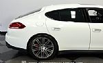 2016 Panamera GTS Thumbnail 27