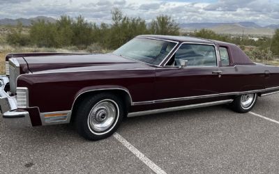 Photo of a 1977 Lincoln Continental Town Coupe for sale