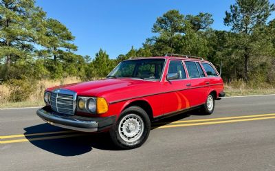 Photo of a 1982 Mercedes-Benz 300TD for sale