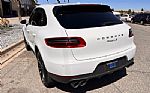 2017 Macan Thumbnail 4