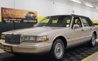 Photo of a 1997 Lincoln Town Car Executive Series for sale