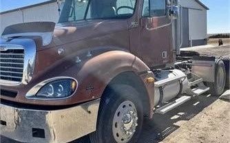 2006 Freightliner Columbia 120 