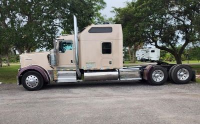 2014 Kenworth W900L 