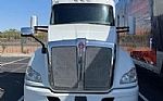 2018 T680 Sleeper Semi Truck Thumbnail 3
