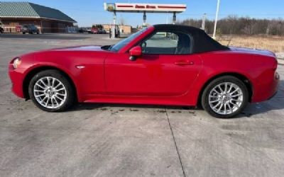 Photo of a 2018 Fiat 124 Spider Classica for sale