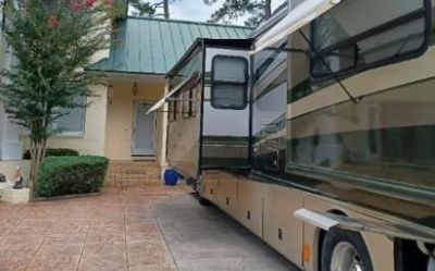 Photo of a 2004 American Coach American Tradition 40J for sale