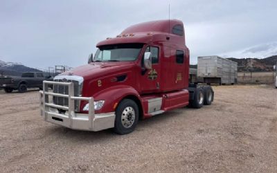 2013 Peterbilt 587 Semi Tractor