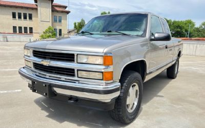 Photo of a 1999 Chevrolet C/K 1500 Series K1500 LS 3DR 4WD Extended Cab SB for sale