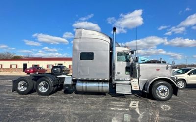 Photo of a 2013 Peterbilt 389 for sale