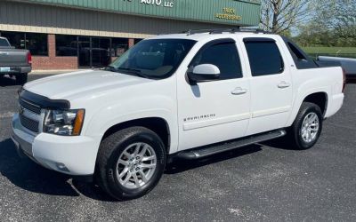 2009 Chevrolet Avalanche LT 4 Dr. Crew Cab 4X4 Pickup