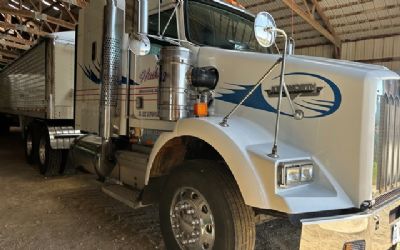 Photo of a 2001 Kenworth T800 Semi-Tractor for sale