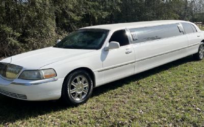 Photo of a 2011 Lincoln Town Car Executive for sale