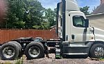 2016 Freightliner SGV3845 Daycab Tractor
