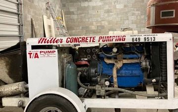 Photo of a 1990 Custom 640 Concrete Pump for sale
