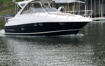 Photo of a 2014 Regal 38 Express Cruiser for sale