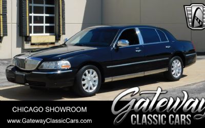 Photo of a 2011 Lincoln Town Car Signature L for sale