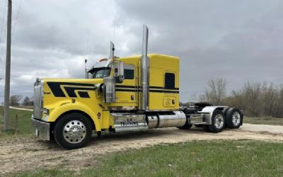 Photo of a 2021 Kenworth W900L for sale