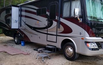 Photo of a 2013 Fleetwood Bounder® Classic 34B for sale