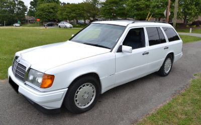 Photo of a 1991 Mercedes Benz 300 TE for sale