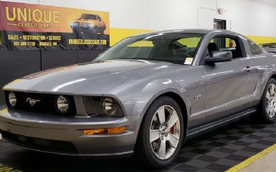 2006 Ford Mustang GT Premium Coupe 