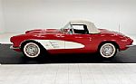 1961 Corvette Convertible Thumbnail 3