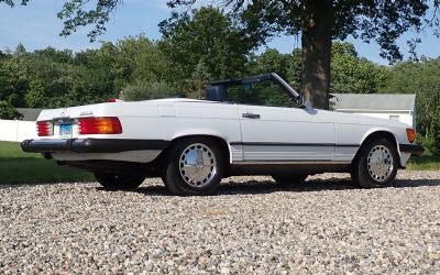 Photo of a 1986 Mercedes-Benz 560 SL Convertible for sale