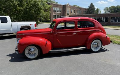1940 Ford Deluxe 2 Door Sedan