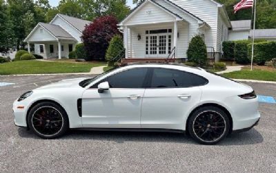 2021 Porsche Panamera 4 