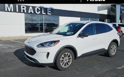 Photo of a 2022 Ford Escape SE for sale