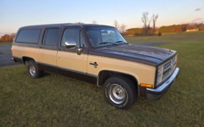 Photo of a 1987 Chevrolet Suburban Silverado 