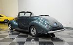 1940 Deluxe Convertible Thumbnail 9