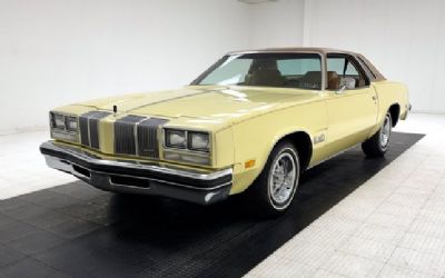 1976 Oldsmobile Cutlass Salon Hardtop 