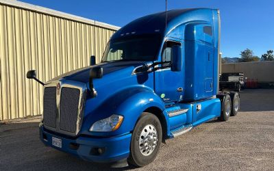 Photo of a 2020 Kenworth T680 Sleeper Semi Truck for sale