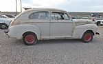 1941 Deluxe Thumbnail 2