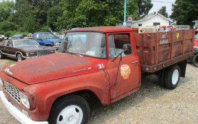 Photo of a 1962 International 130 Stake Dually for sale