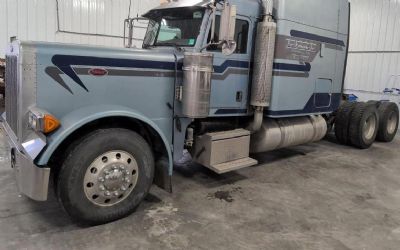 Photo of a 2006 Peterbilt 379exhd Sleeper Semi Truck for sale